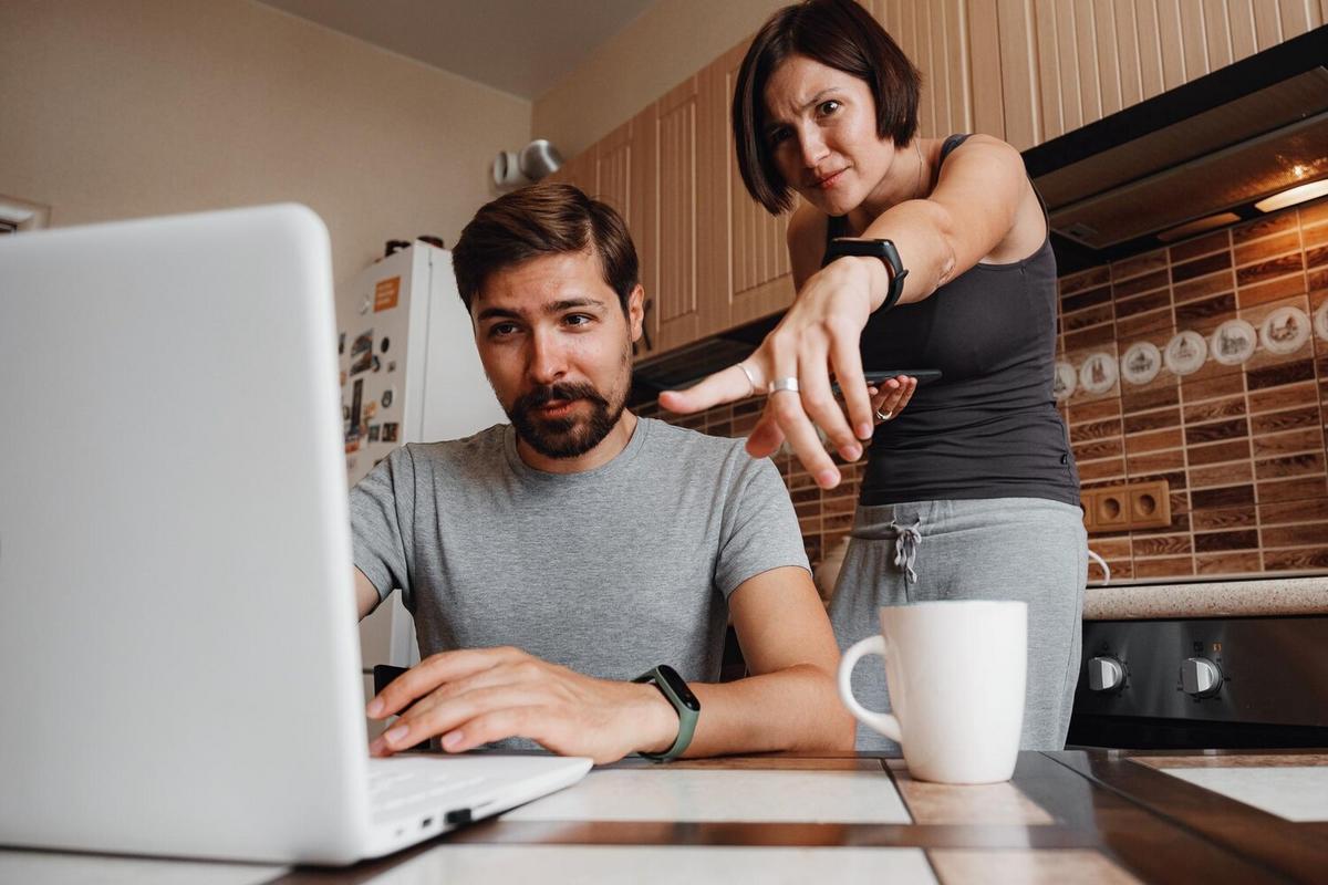 Balancing Career and Relationship Goals in a Fast-Paced World