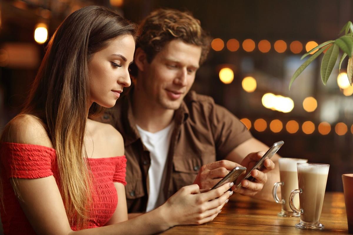 The Impact of Social Media on Romantic Relationships